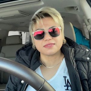 Meet your Posher, Evangeline